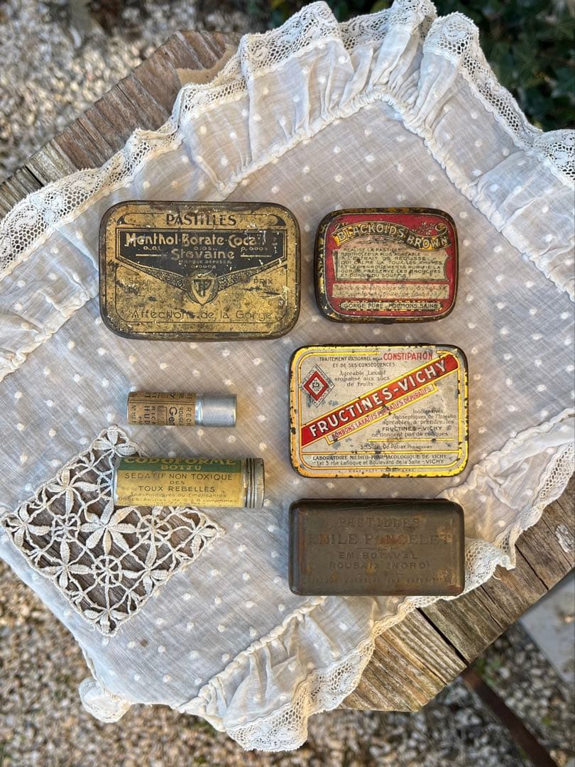 ◆SALEフランスアンティーク6点｜100年前ティン缶ブリキサビ小型ピルケース薬