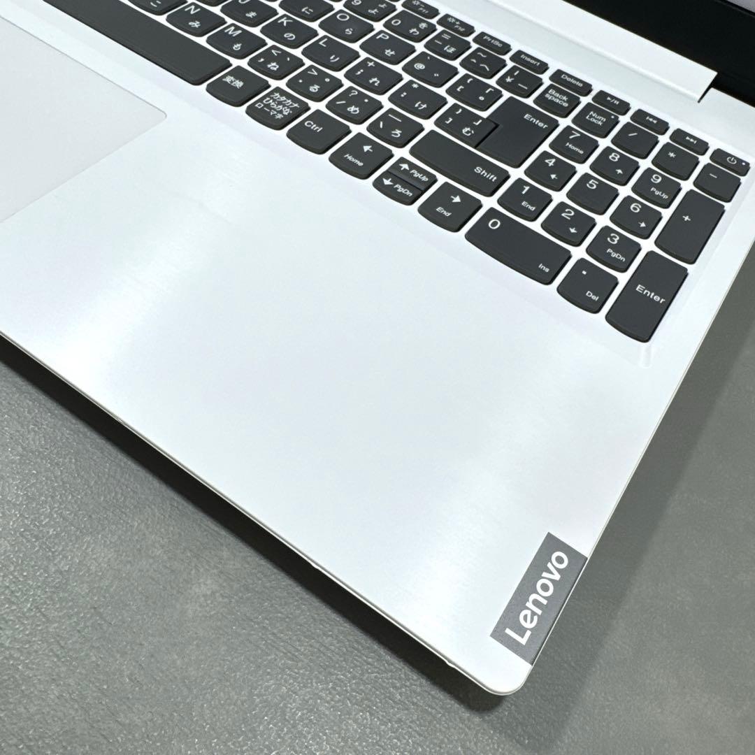 【極上品】レノボブリザードホワイト☘10世代i7☘NVMe256+1TB