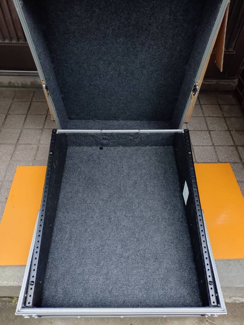 ゴ*ん様 ROADREADY RRM19R　ミキサーハードケース、ファーゴ電源タ