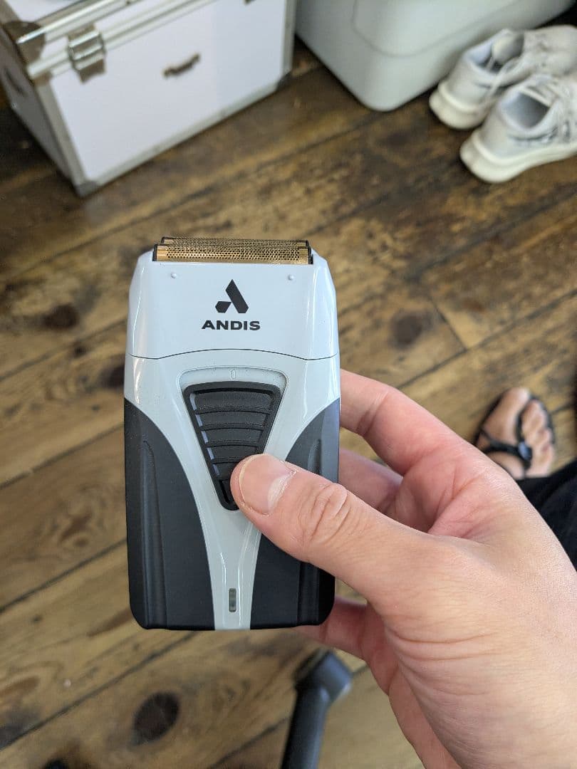 andis アンディス　シェーバー　箱有り スキンフェード