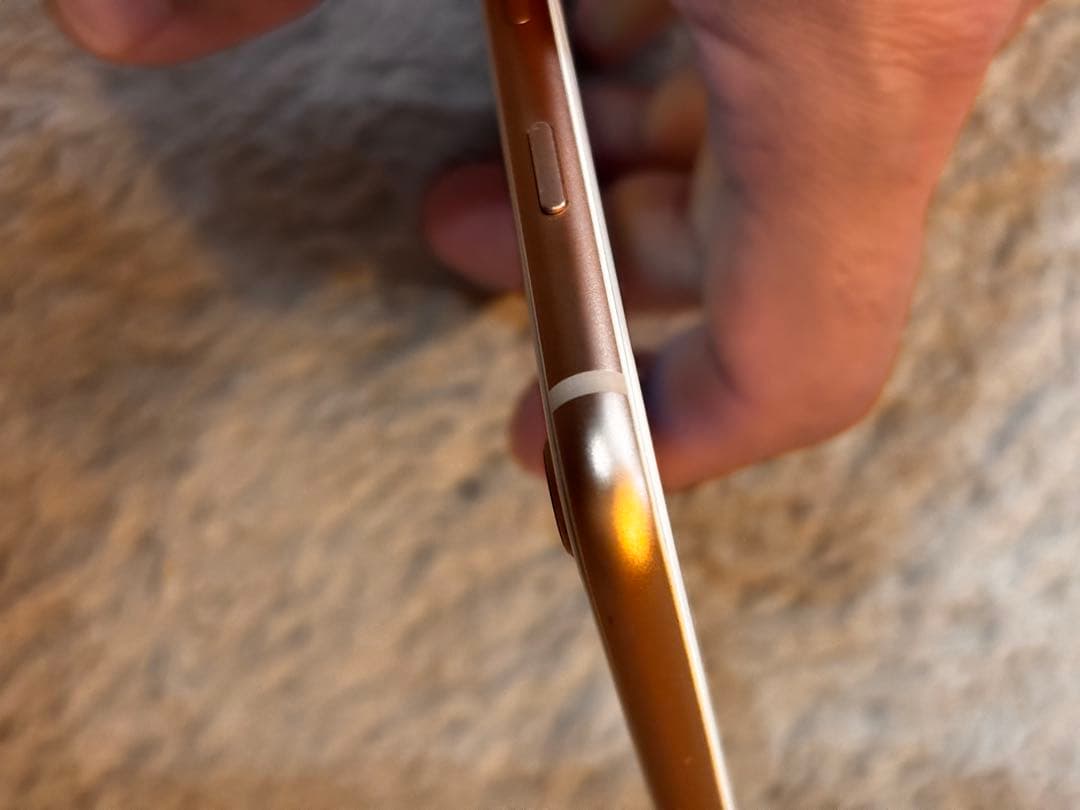 Apple iPhone 8 ゴールド(値下げしました)