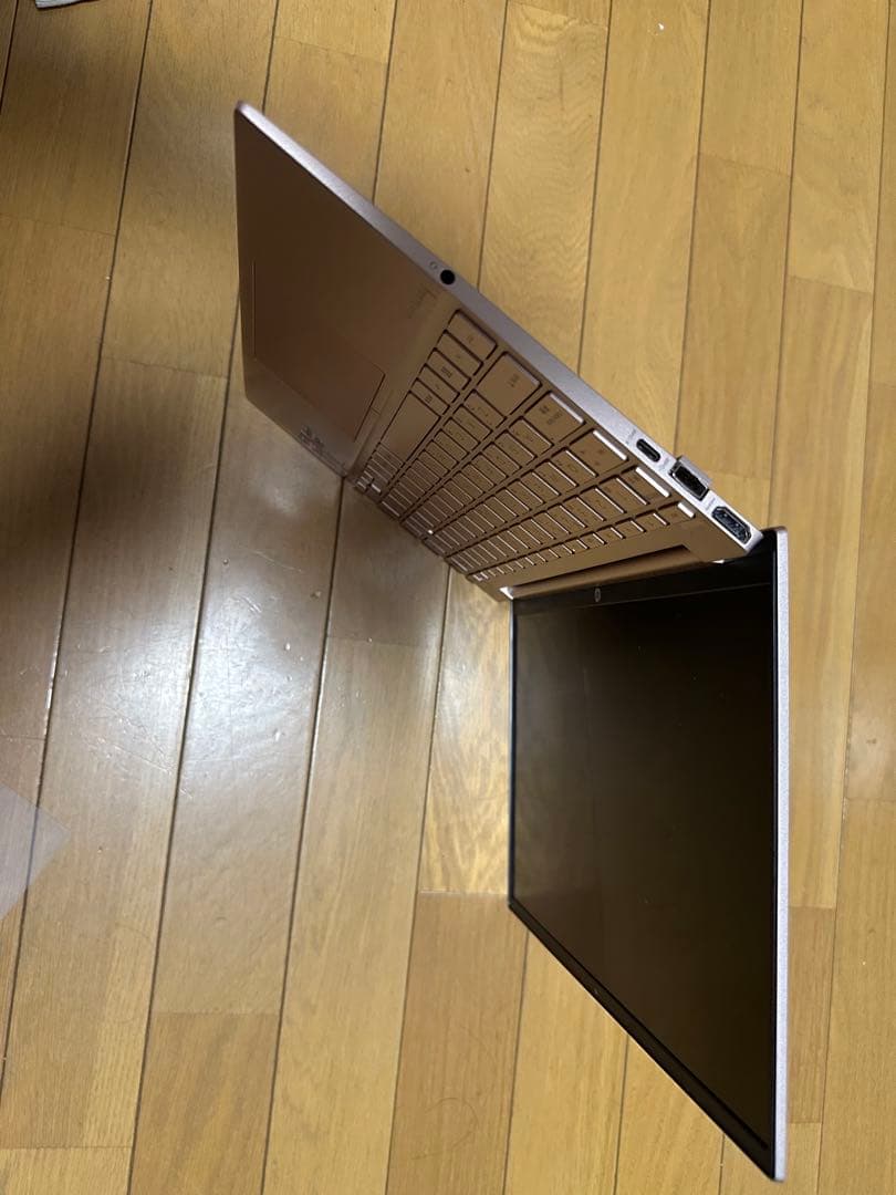 HP製　ノートPC PAVILION AERO LAPTOP