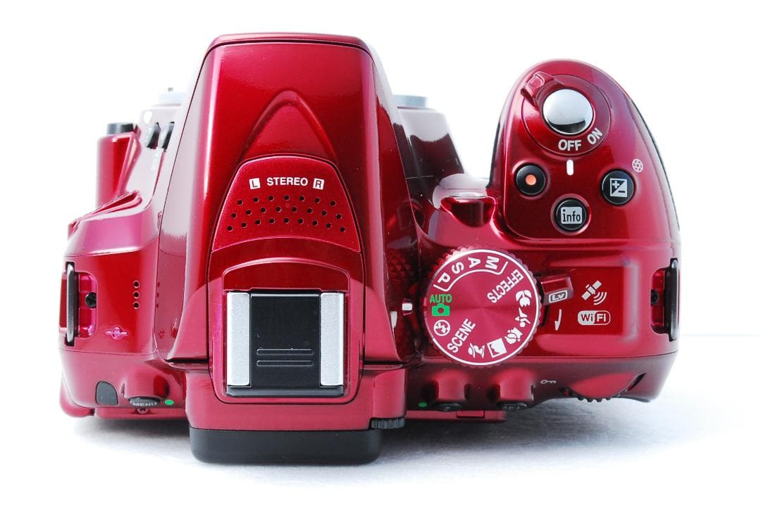❣️美品 ショット数 859回❣️ Nikon D5300 レッド ダブルレンズ