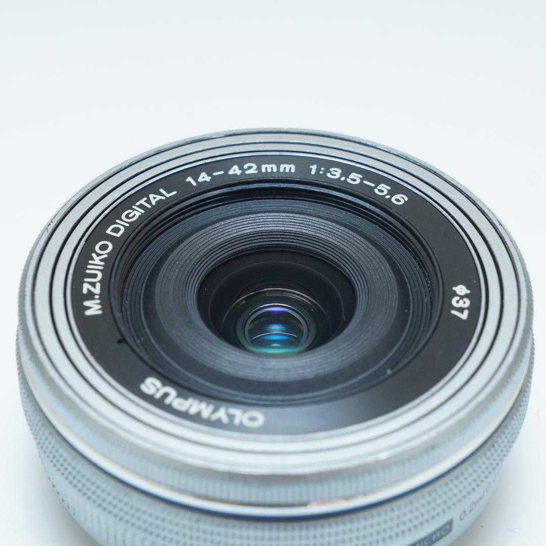 ★動画でも大満足★オリンパス14-42mm EZ パンケーキ　シルバー