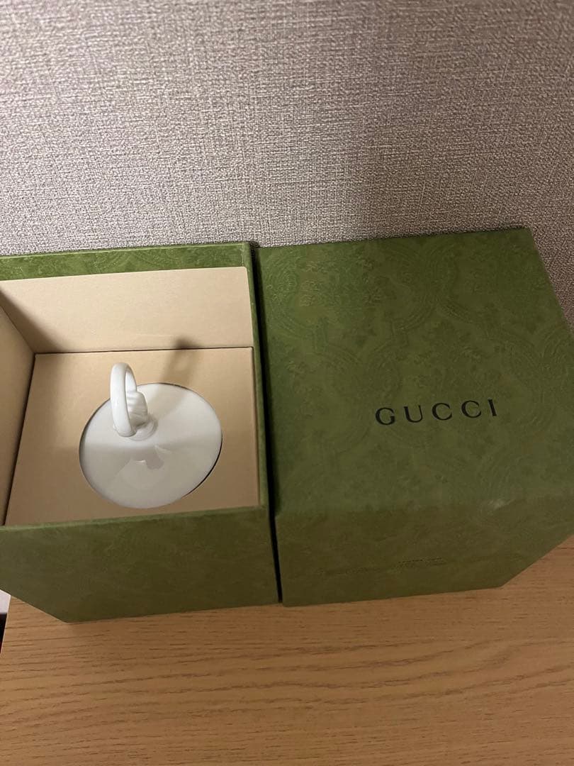 【新品未使用】GUCCI 花柄 アロマキャンドル 蓋付き