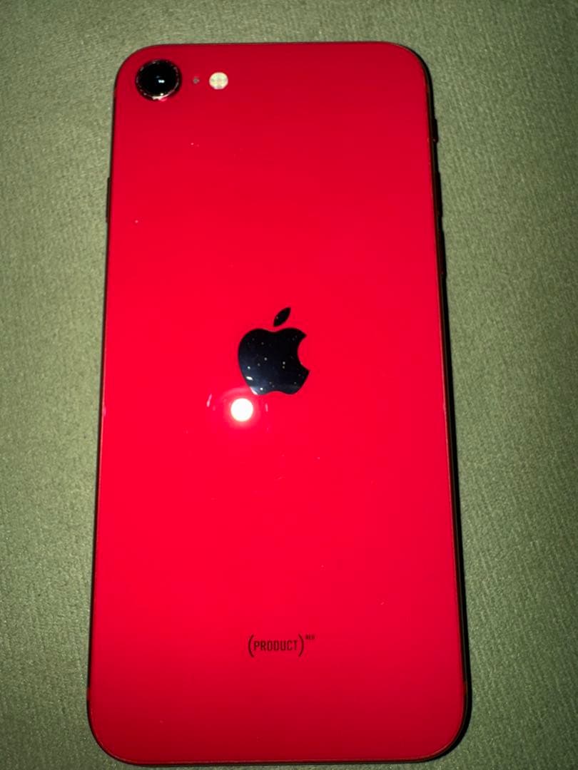Apple iPhone SE (第2世代) 赤 ケース付き