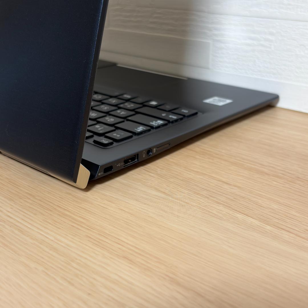 Dynabook　10世代i5　高年式　極美品　LTE　SSD　メモリ大盛　37