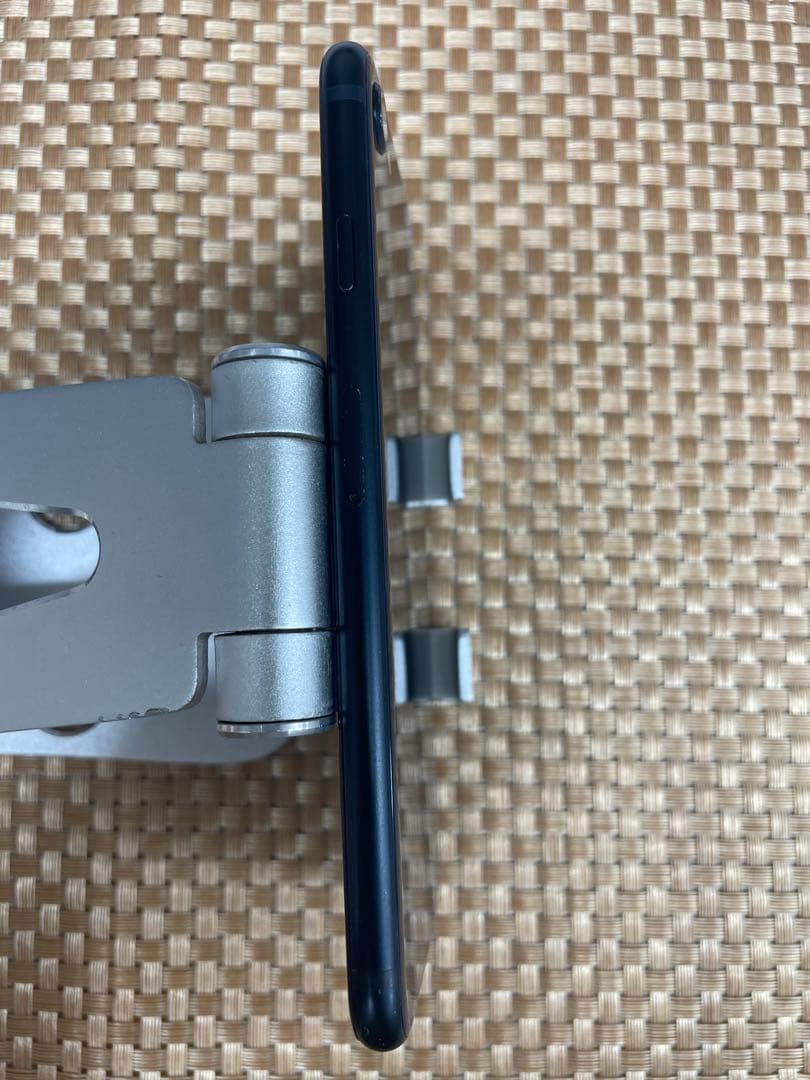 iPhone SE第3世代 64GB ミッドナイトSIMフリー【9692】