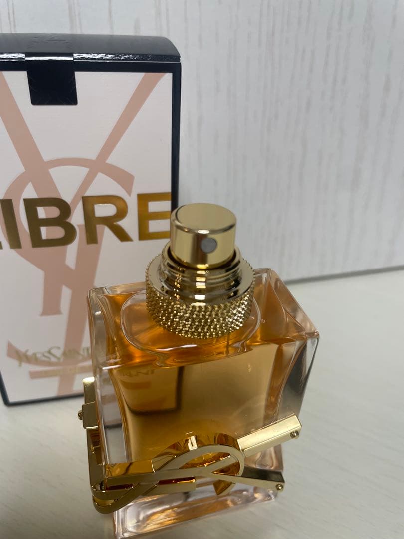 Yves Saint Laurent Libre オードトワレ30ml 香水