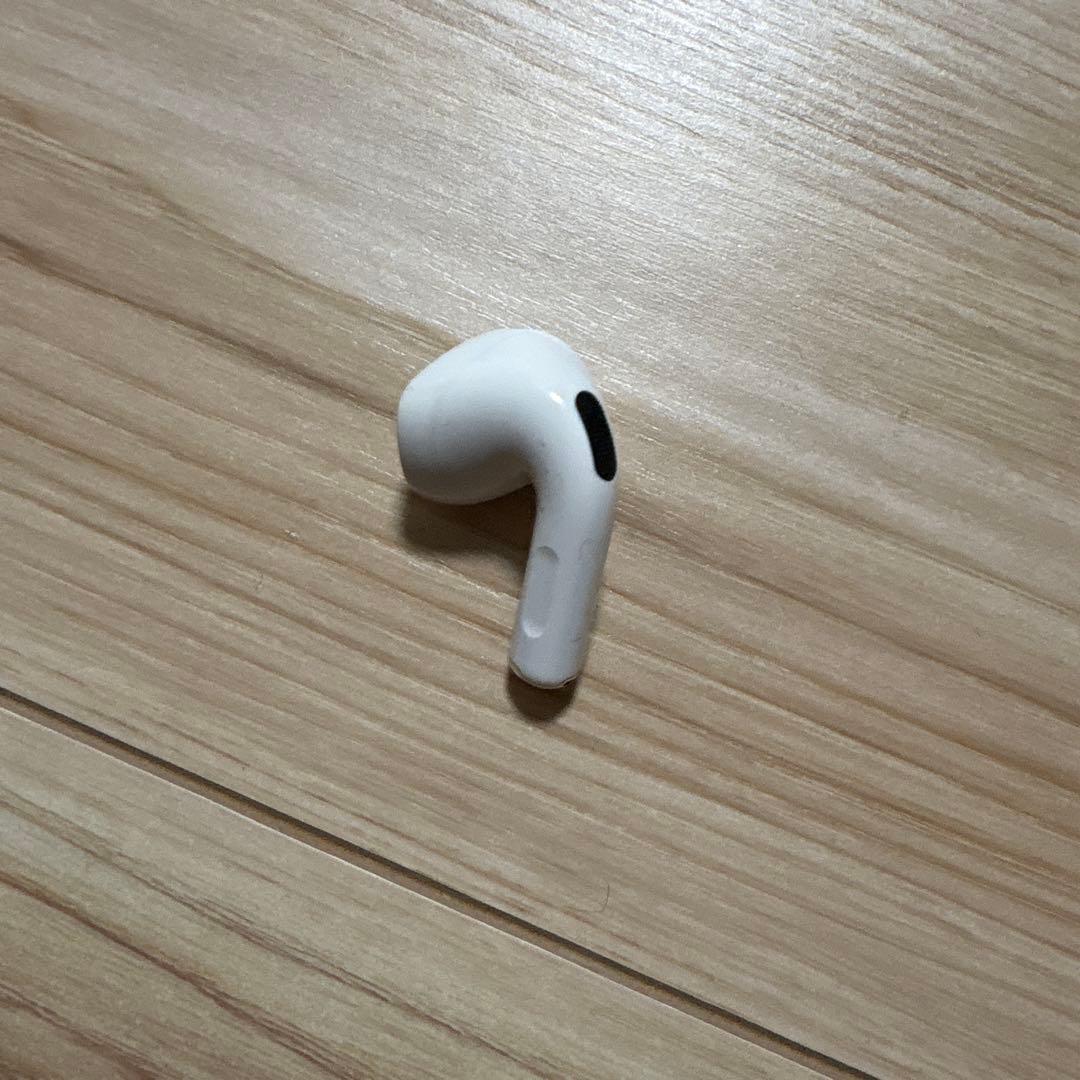 AirPods 4 左耳のみ