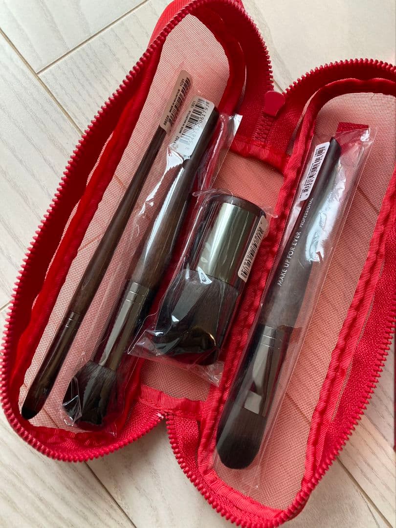 新品　メイクアップフォーエバー　ファンデーションブラシ　メイクブラシセット