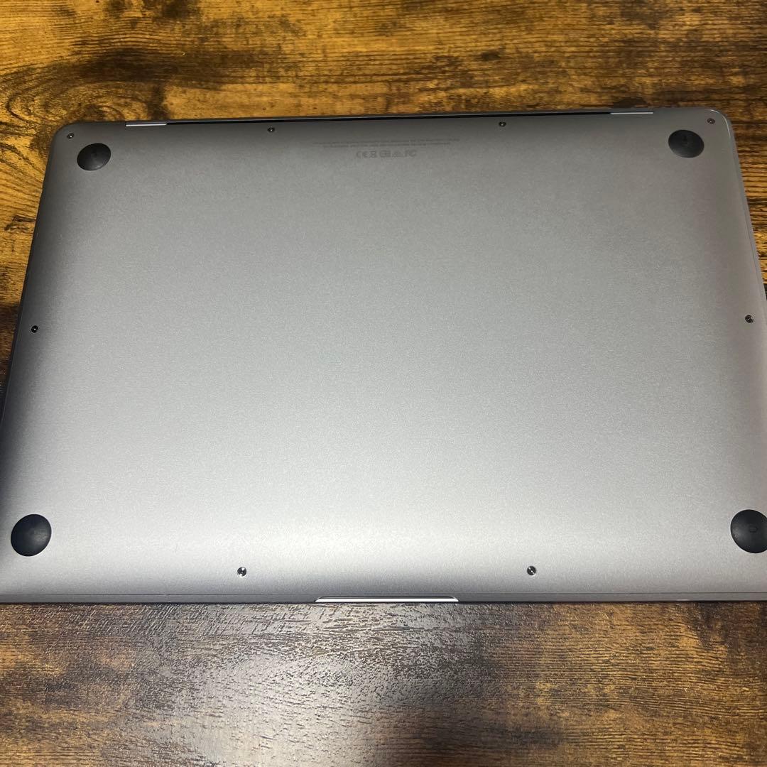 MacBook Air 13インチ 2018 i5 8GB 256GB Nums