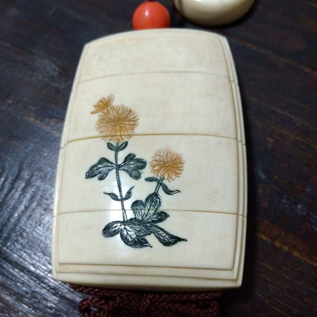 【再値下げ】印籠　饅頭根付　珊瑚緒締　花鳥図　天然素材　上桐箱＆保護布付