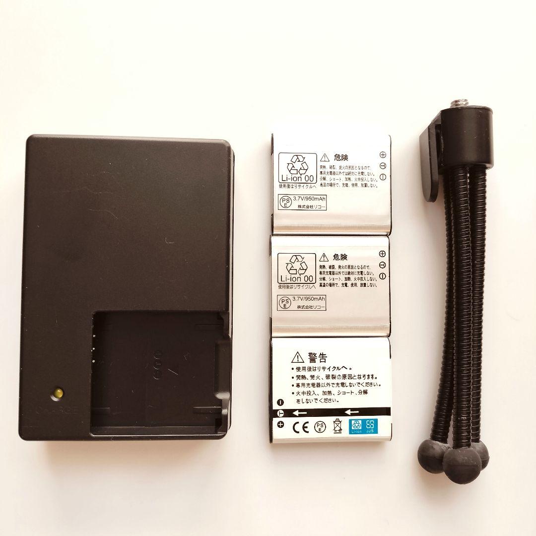 RICOH CX3 コンパクトデジタルカメラ　リコー　電池3個　ミニ三脚　中古