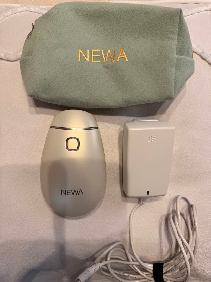 NEWA 美顔器 ゴールド 充電器付き