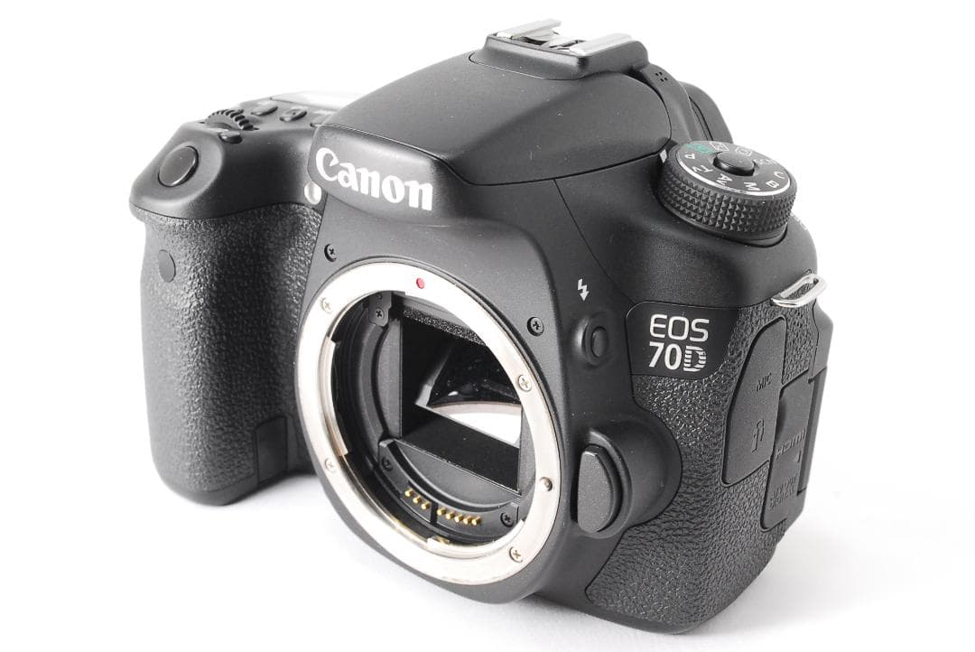 美品 キャノン Canon EOS 70D ボディ 一眼レフカメラ