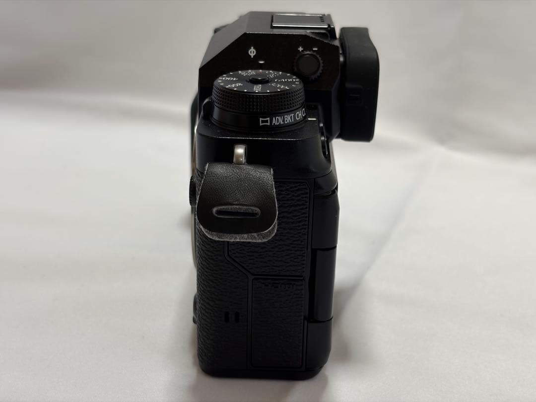 FUJIFILM X-T4 シャッター数500回程度　極美品　他付属品　オマケ有