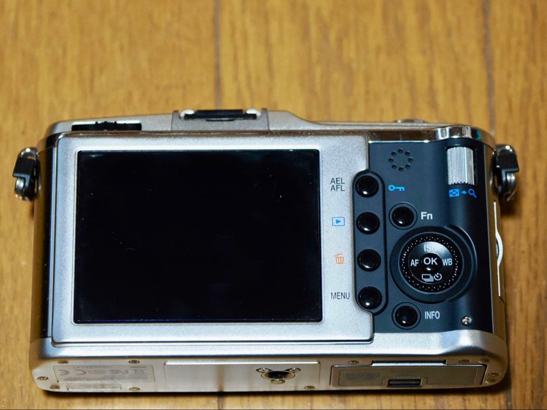 OLYMPUS PEN E-P1 ツインレンズキット(17mm+1442mm)