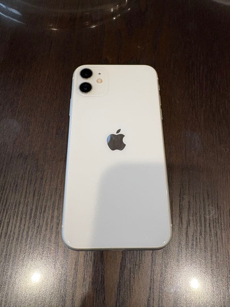 Apple iPhone11 64g ホワイト 本体simフリー