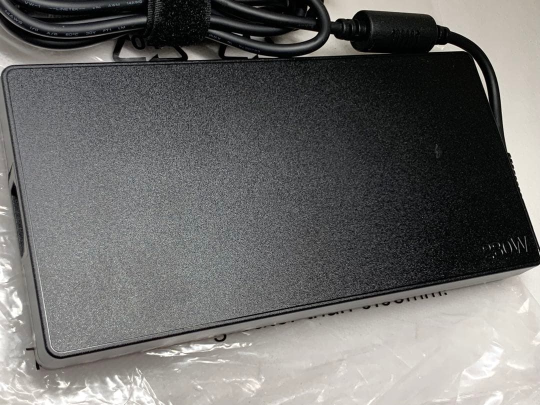 Lenovo 純正 230W ACアダプタースリムチップ ADL230NLC3A
