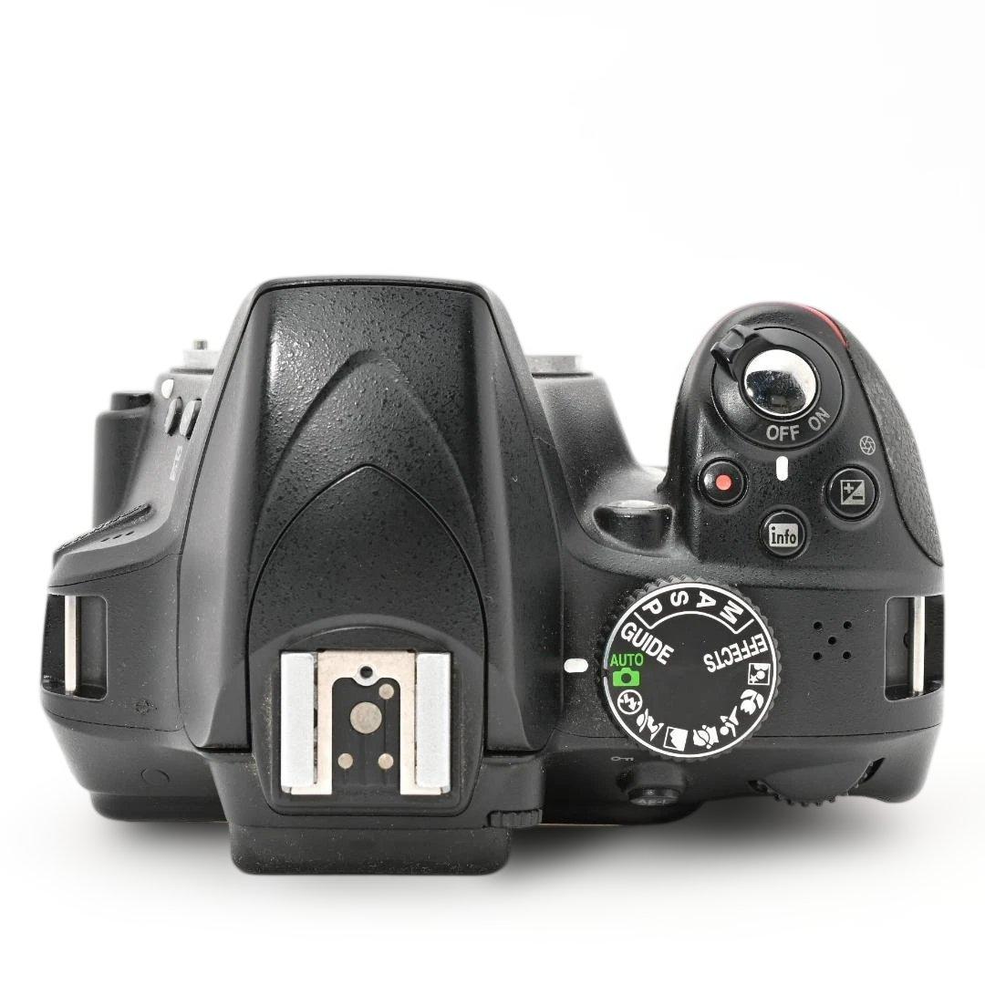 【良品・カメラケース付き】 Nikon D3300 ダブルズームキット2