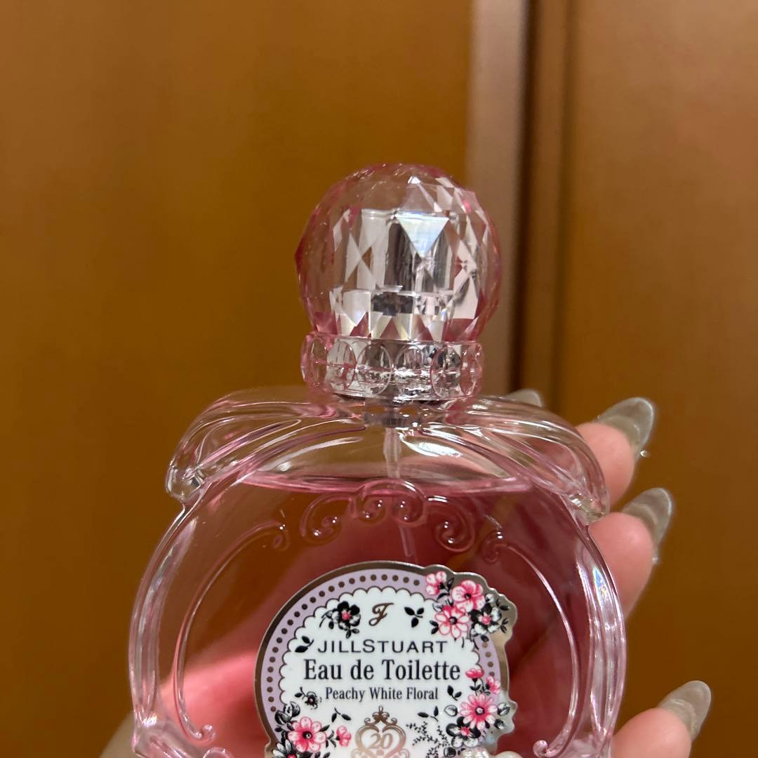 ジルスチュアート　ピーチーホワイトフローラル　オードトワレ　50ml