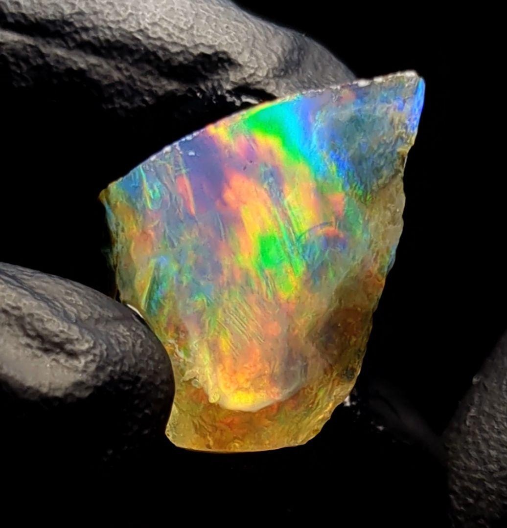 【14ct】エチオピア　オパール　原石　虹　レインボー　コントラルスオパール