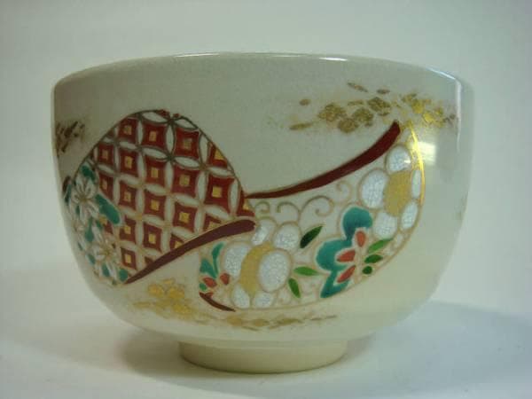茶碗■勅題 桜 茶碗 景雲作 花唐草 京薩摩 共箱付き 金彩 抹茶碗 作家物■