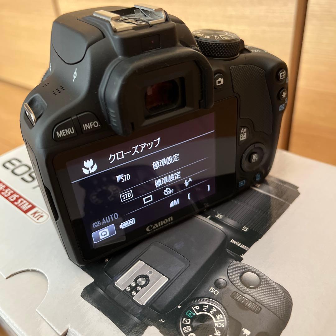 Canon EOS Kiss X7 デジタル一眼レフ（パンケーキレンズ付）