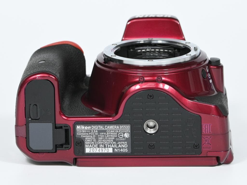 【美品】 ニコン　Nikon D5500 レンズキット 《ショット数2283》