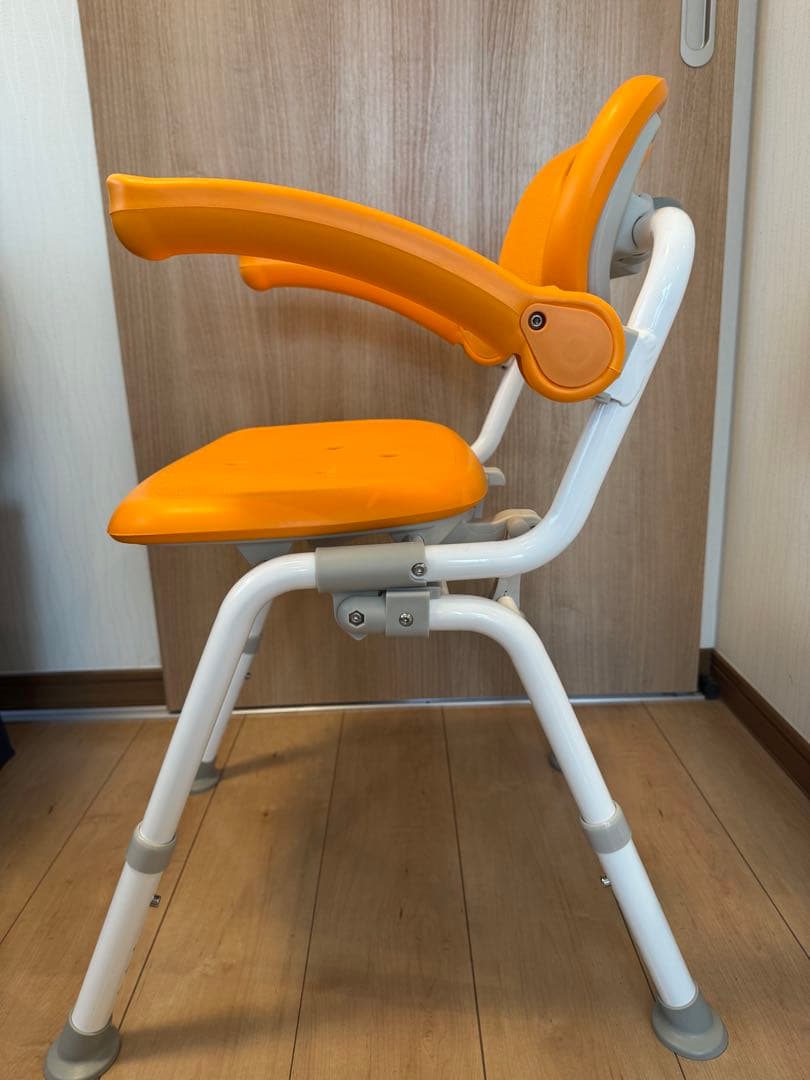 タ*ィ様 オレンジ色 入浴用車椅子 アームレスト付き