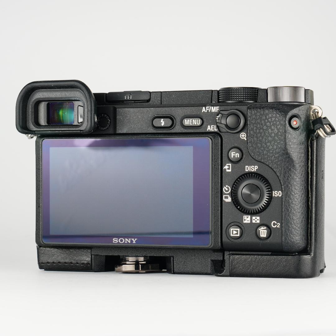 子どもの2度と戻らない瞬間を美しく残す SONY α6400 680 ミラーレス