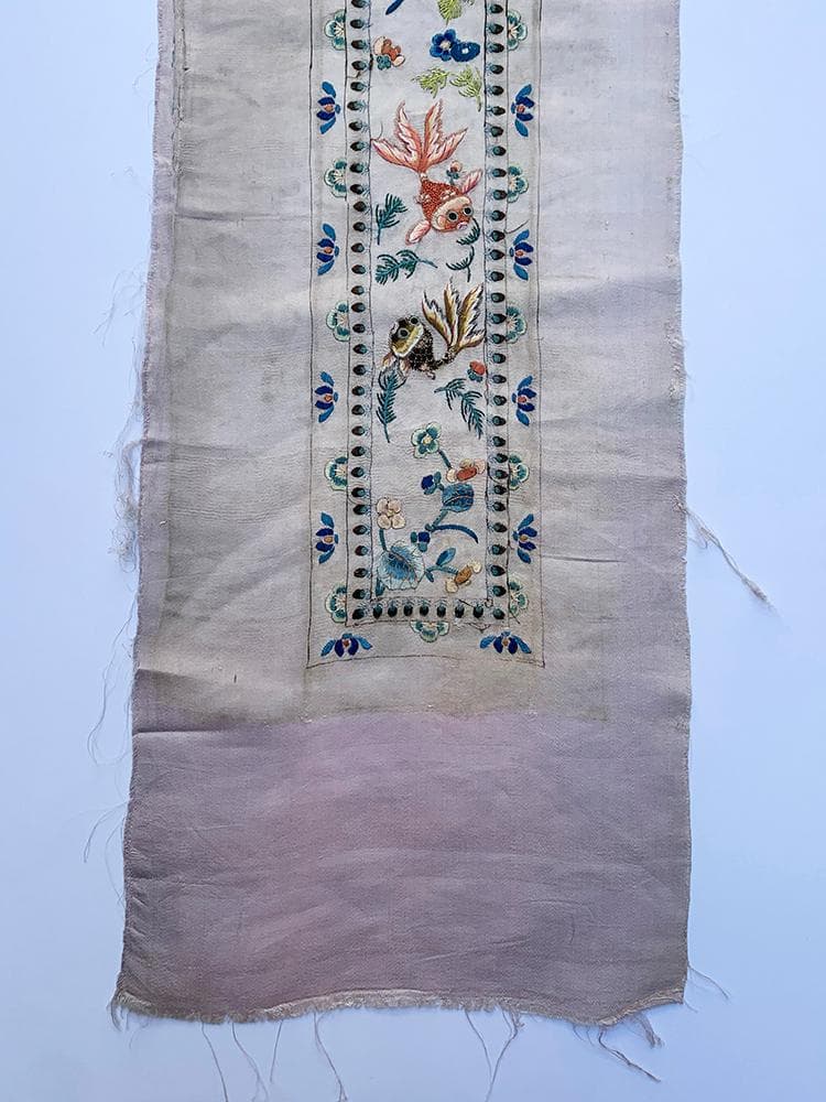 【繍】　★ 織繍 藕色地花魚紋挽袖裁片 ★　清時代　金魚花卉 刺繍文様　明清繍品
