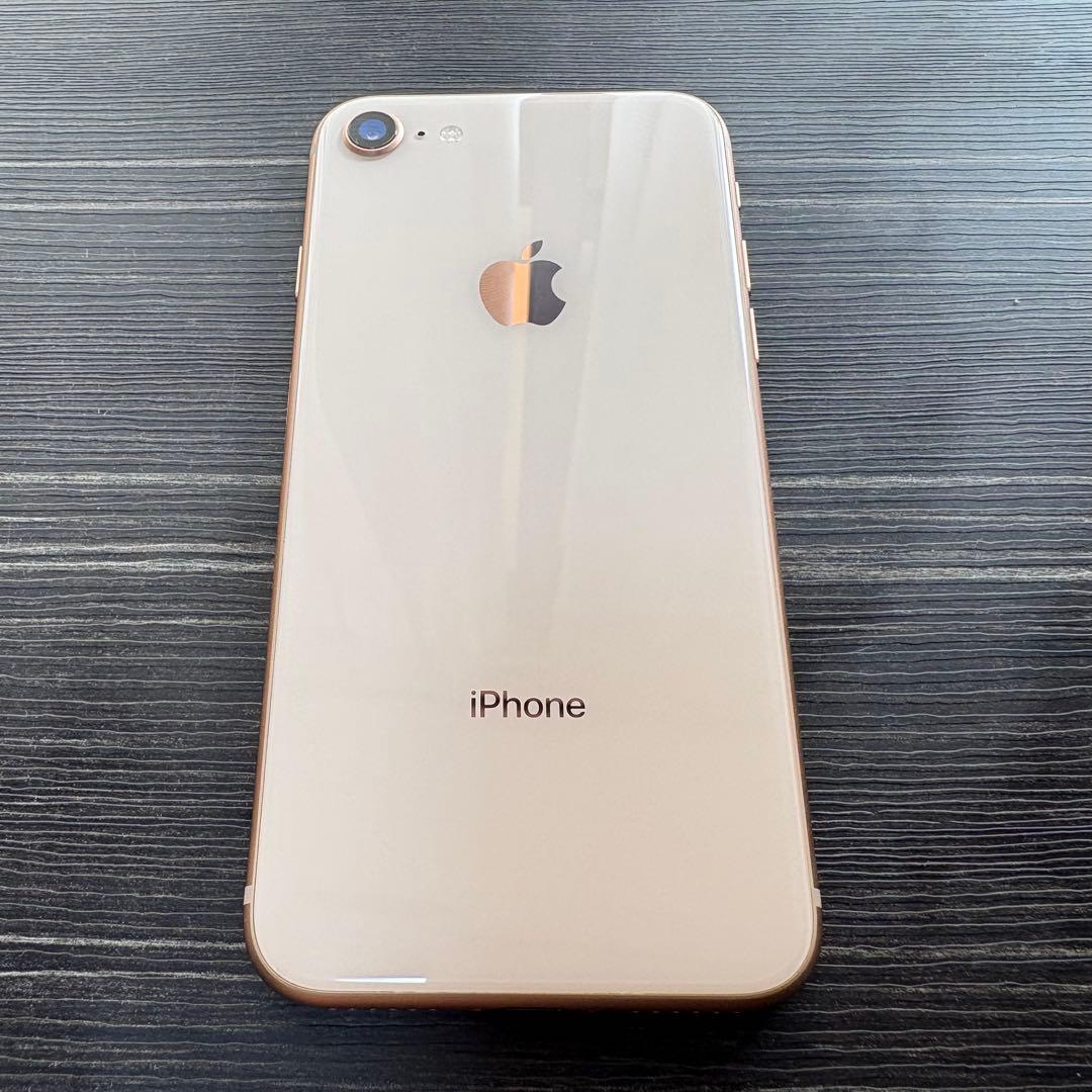 iPhone 8 64GB Gold SIMフリー 中古