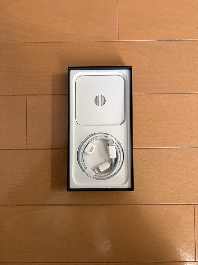 Apple iPhone 12pro 本体 充電ケーブル付き