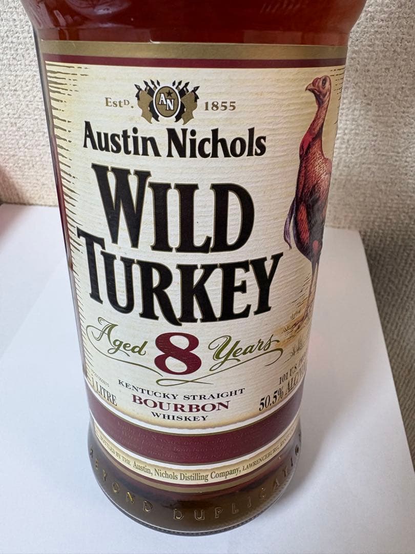 ワイルドターキー　８年　WILD TURKEY バーボンウイスキー　1000ml