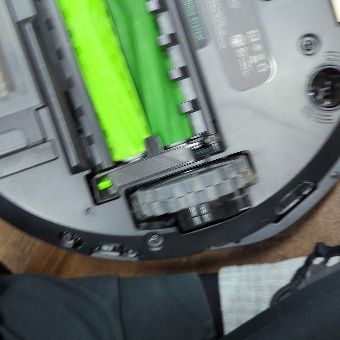 iRobot Roomba ルンバ i7　自動ゴミ収集付壊れあり写真で確認！