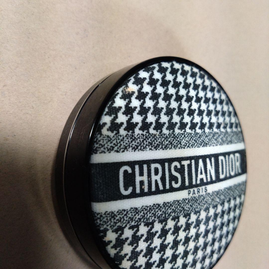 ファンデーション Christian Dior Forever Skin GlowCushion