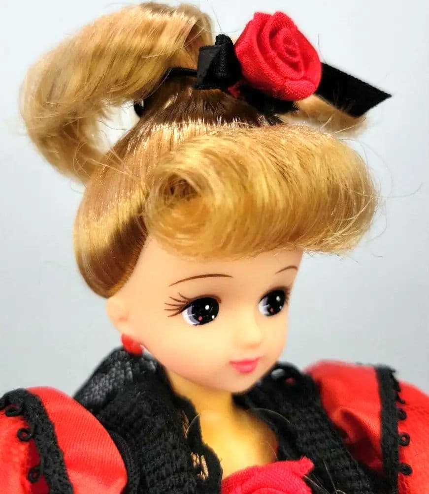 ■日本製　1992年　リカちゃん　誕生25周年記念ワールドリカちゃん【スペイン】