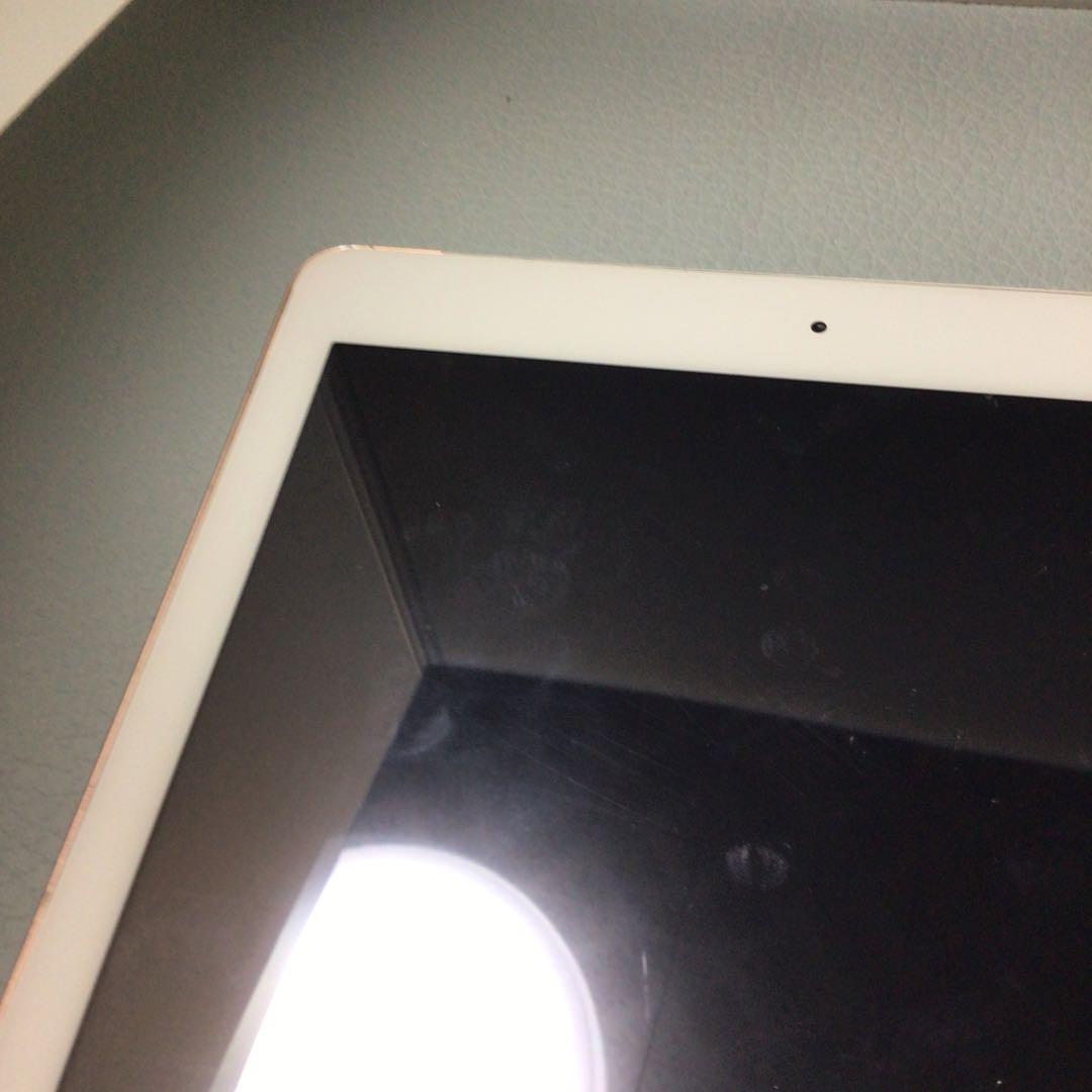iPad 第6世代32G wifi+sim SB バッテリー100% 訳あり
