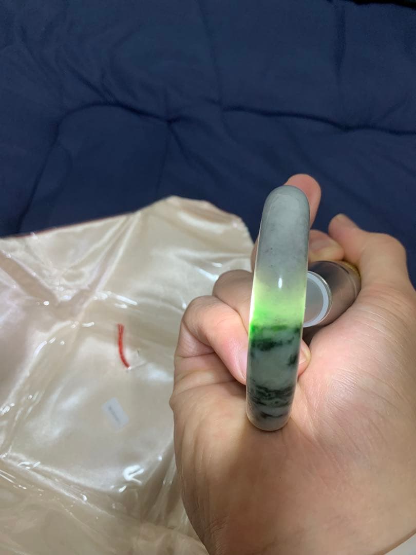 新しい翡翠バングル