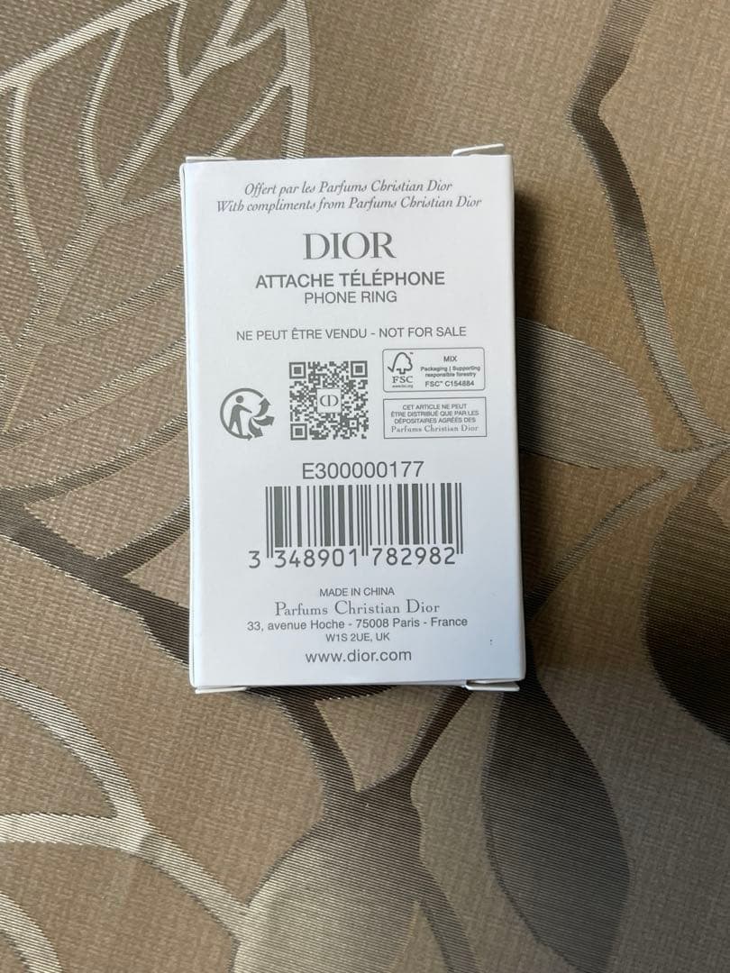 新品Dior ディオール　折りたたみミラー付きスマホスタンドリング　ショッパー付