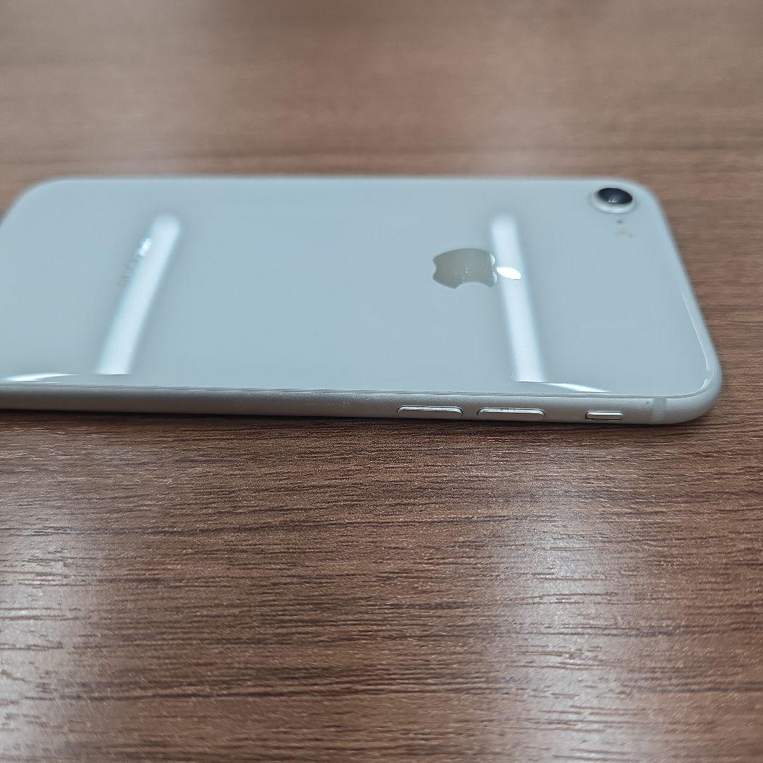 iPhone8 64GB シルバー　本体　SIMフリー