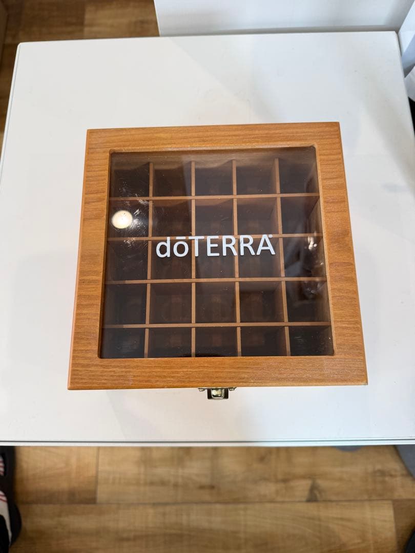 ドテラdoTERRA エッセンシャルオイルセット３４本セットほぼ未使用
