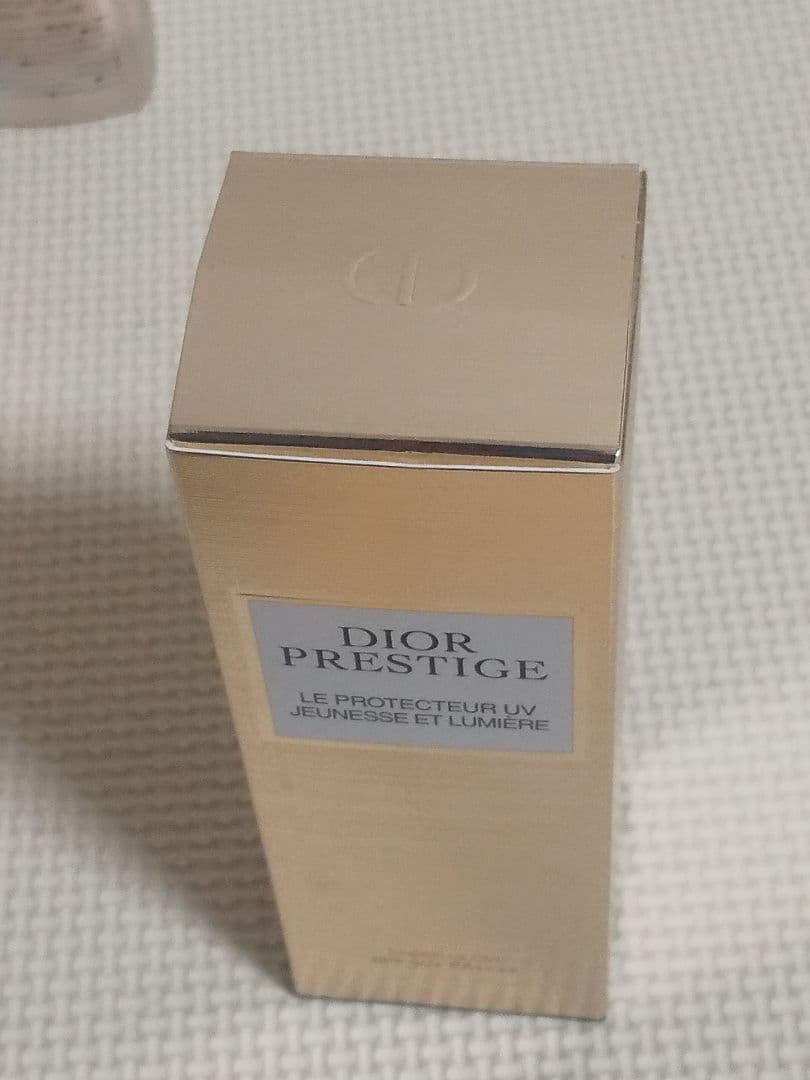【数回使用 中古】Dior プレステージホワイト ルプロテクター UVルミエール