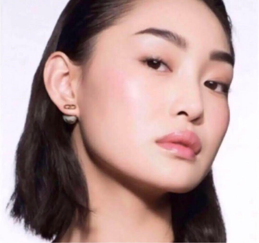 Dior ディオールスキンルージュブラッシュ212 チュチュホログラフィック