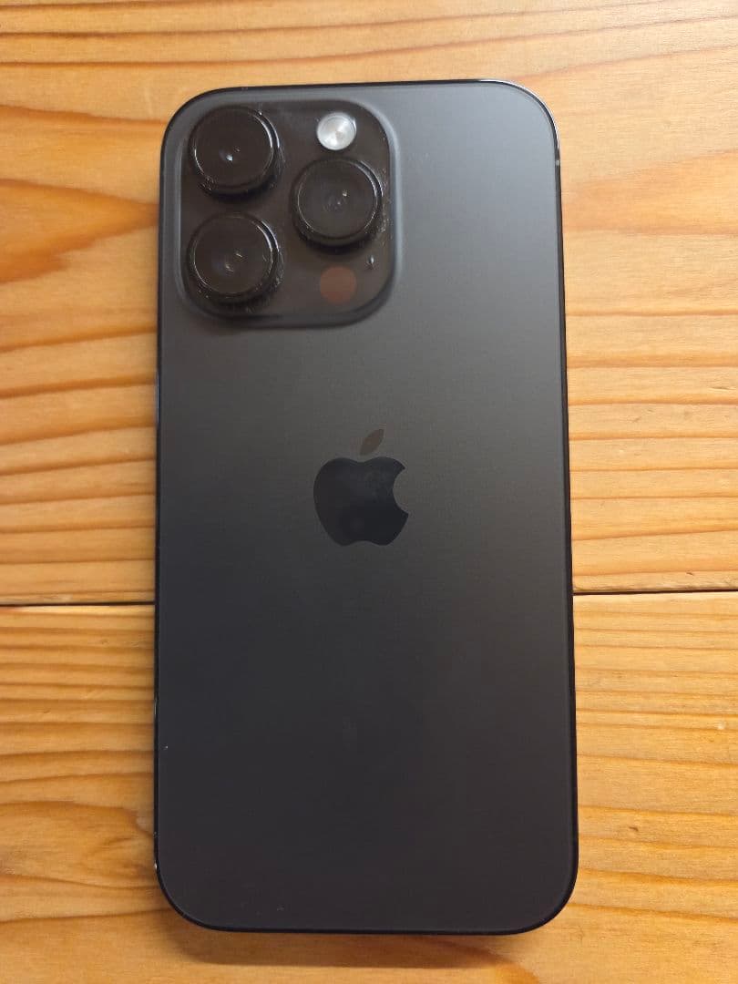 Apple iPhone 14 Pro 本体