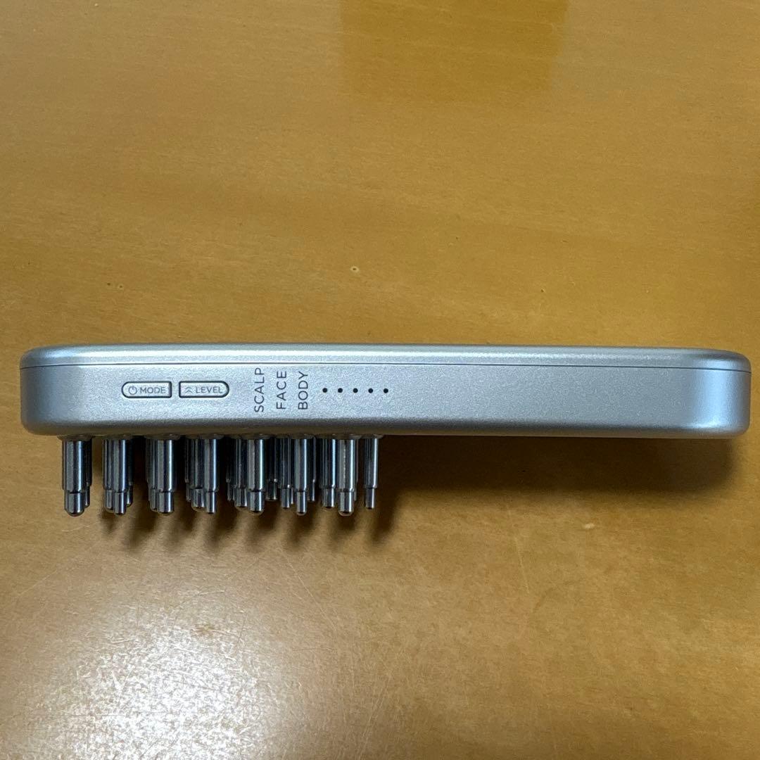サロニア EMS リフトブラシ&顔用ジェル状美容液付き
