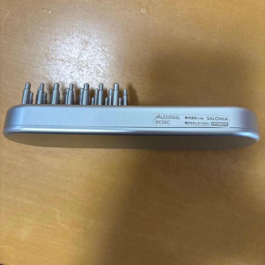 サロニア EMS リフトブラシ&顔用ジェル状美容液付き