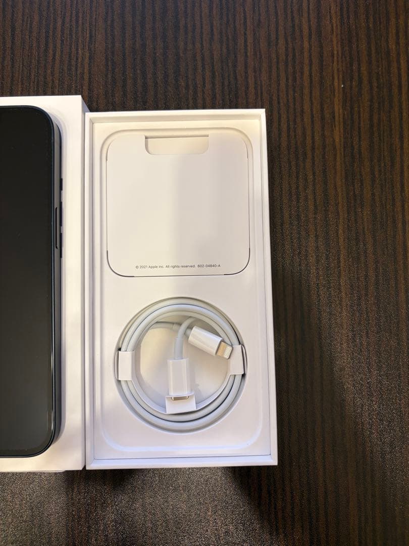 Apple iPhone 13 ミッドナイト 本体 SIMフリー 初期化済み